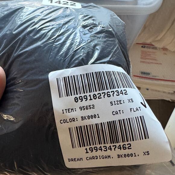 J.Crew Dream Cardigan Sweater WMNS XS Black V-Neck Button Up Wool-Cashmere Blend - Picture 10 of 10